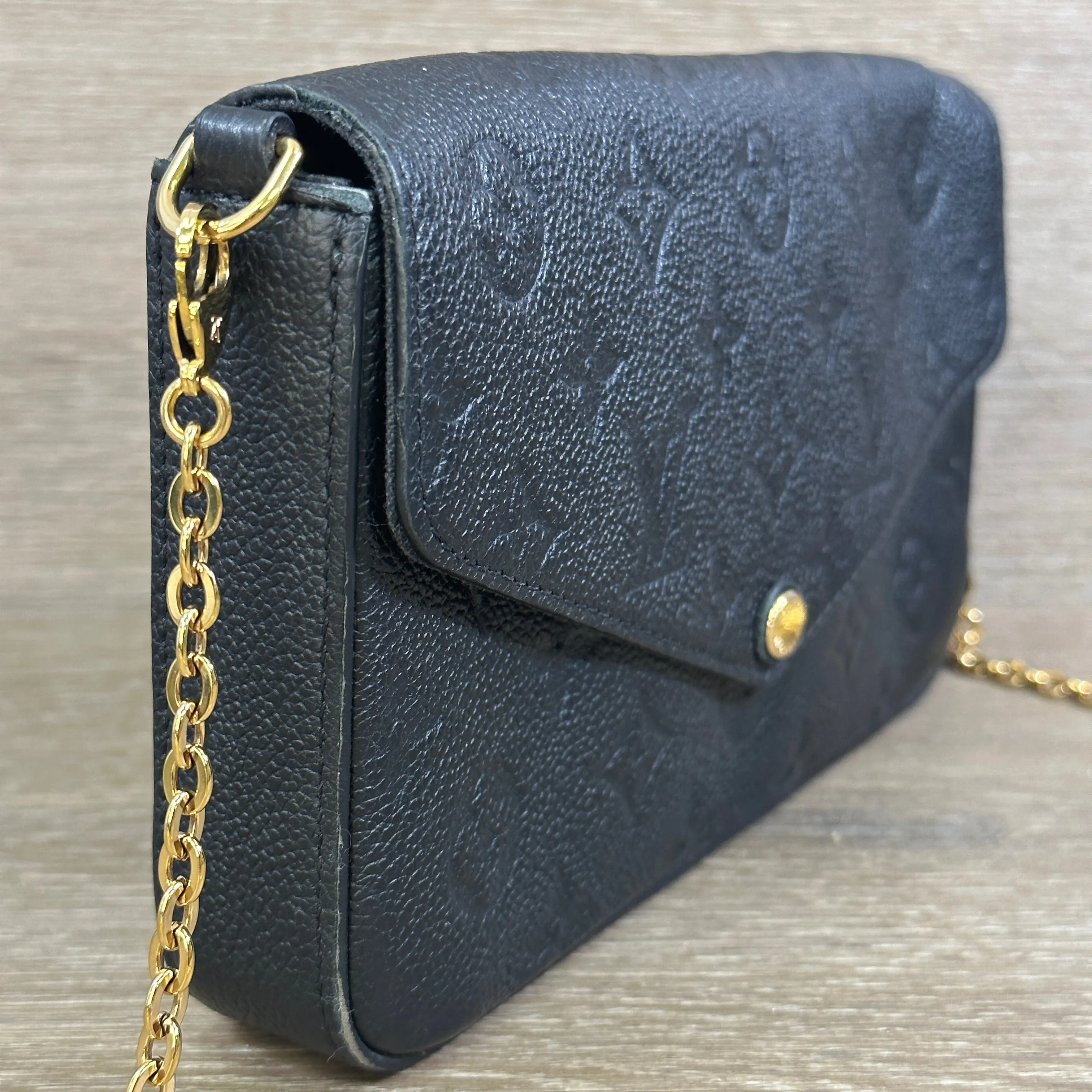 Louis Vuitton Félicie Pochette - Black